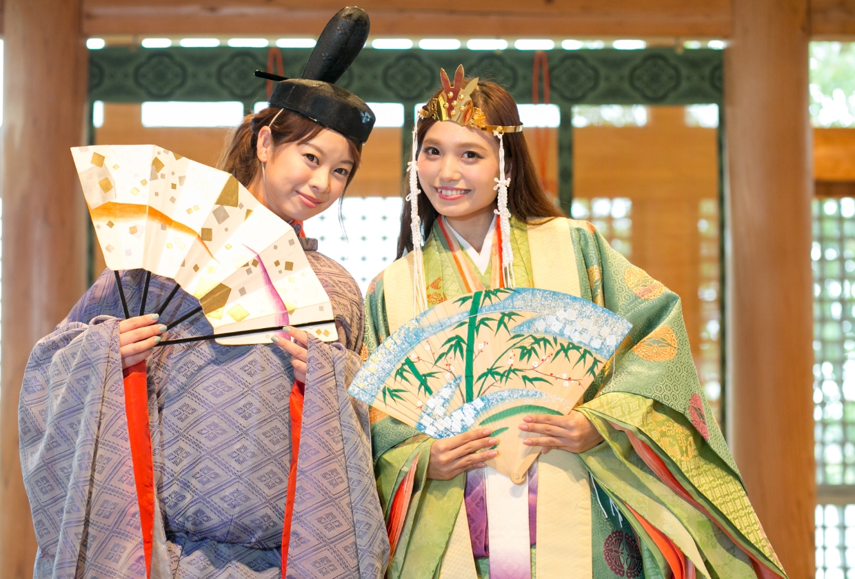 十二単を着て記念撮影